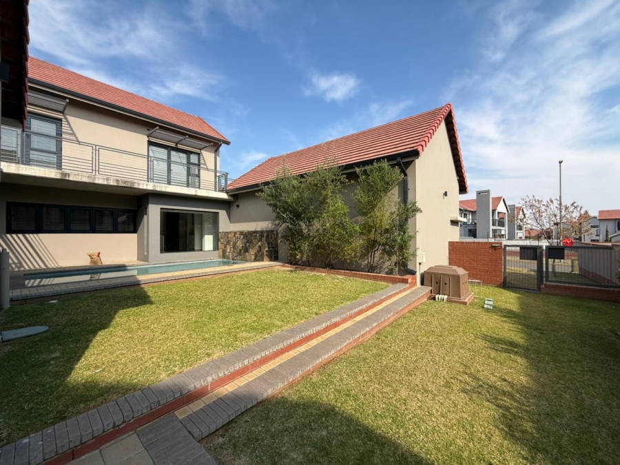 To Let 4 Bedroom Property for Rent in Wild Olive Estate Free State
